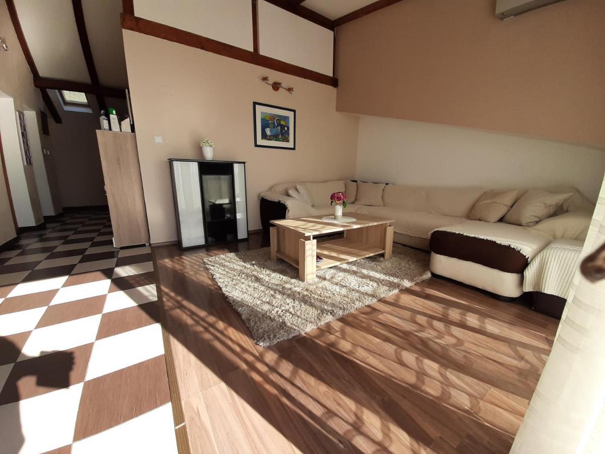 Apartment Franka 德拉马利 外观 照片